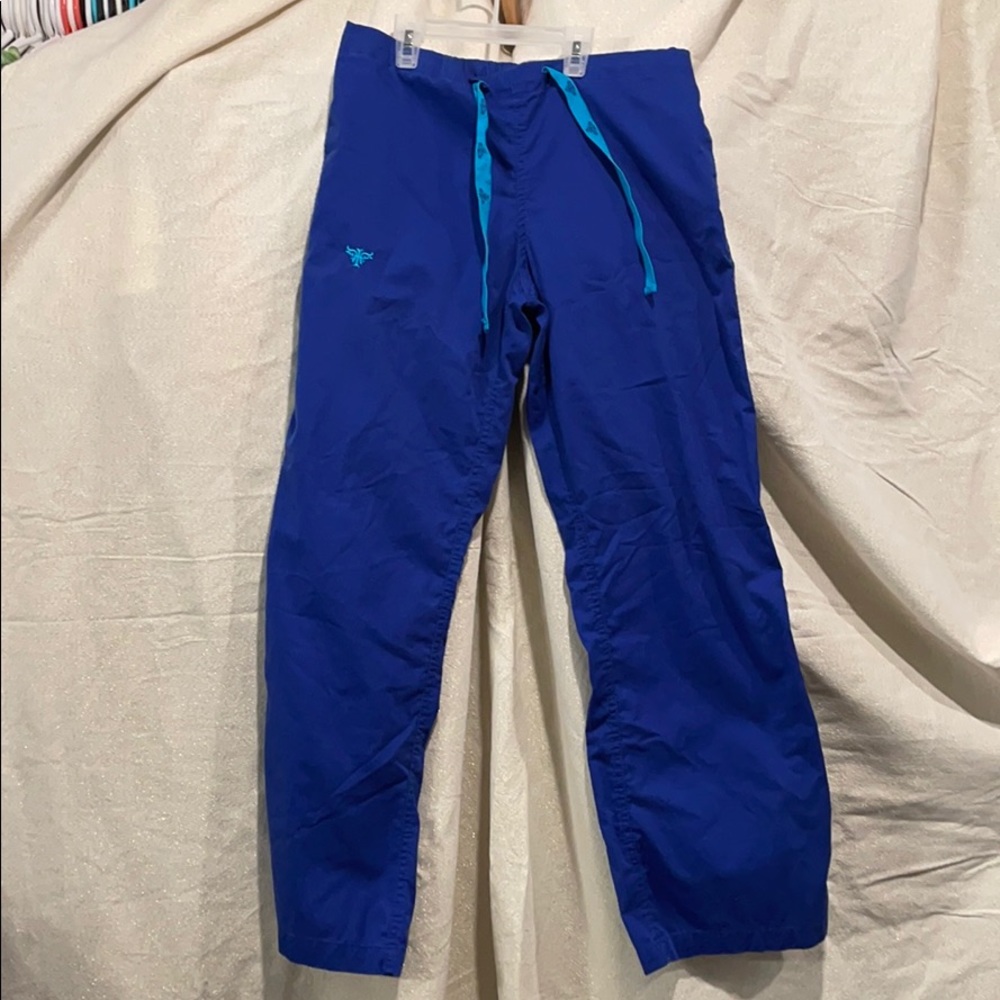 Scrub bottoms